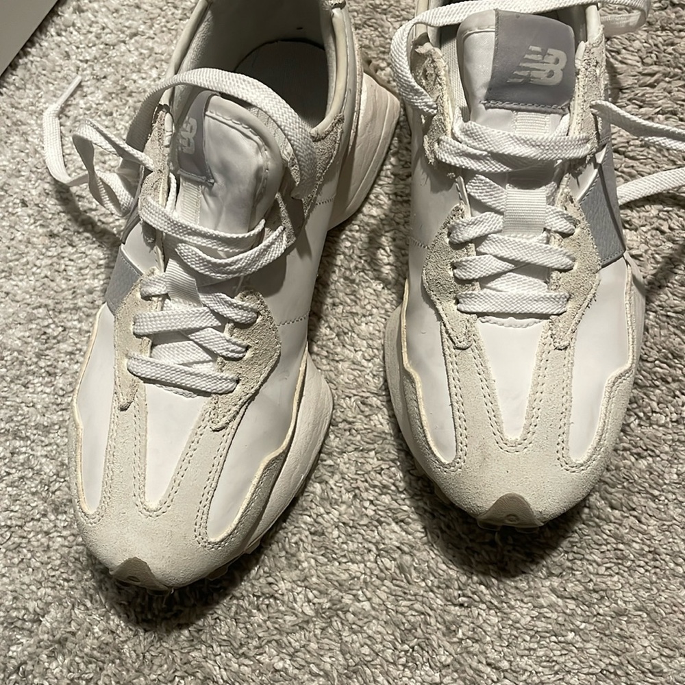 Women’s New Balance 327